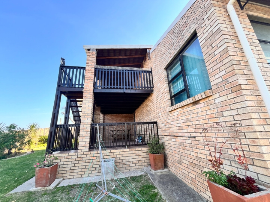 3 Bedroom Property for Sale in Wavecrest Eastern Cape